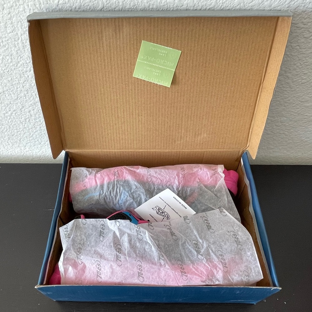 Girl’s Lightweight Sneakers - Picture 3 of 3